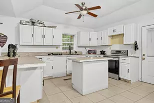3020 Woodridge Ct, Albany, GA 31705 - Photo 5