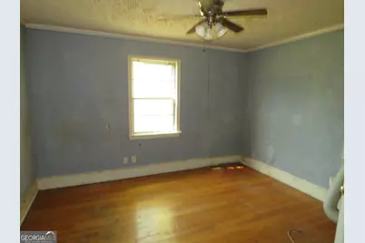 328 Taylor Street, Barnesville, GA 30204 - Photo 11