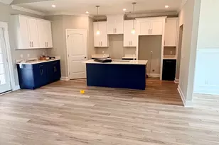 225 Lakes Dr, Brunswick, GA 31523 - Photo 5