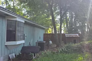 812 E 1st St, Midway, GA 31320 - Photo 23
