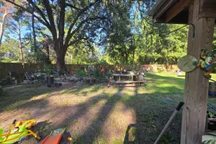 812 E 1st St, Midway, GA 31320 - Photo 25