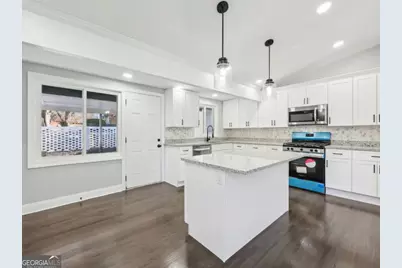 2592 Baker Road NW, Atlanta, GA 30318 - Photo 7