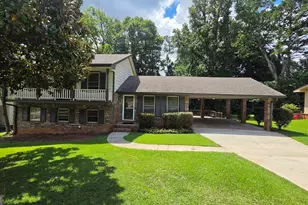 715 Barnesdale Dr, Jonesboro, GA 30236 - Photo 1