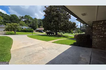 715 Barnesdale Drive, Jonesboro, GA 30236 - Photo 9
