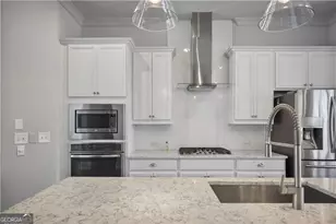 2142 Coventry Dr, Atlanta, GA 30319 - Photo 9