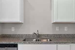 579 Magnolia Cir, Palmetto, GA 30268 - Photo 9