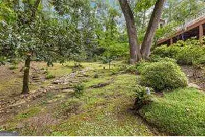 1037 Davis Drive, Sandy Springs, GA 30327 - Photo 7