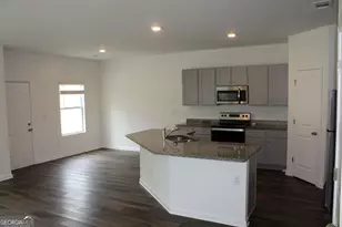 9220 Golfview Cir, Covington, GA 30014 - Photo 3