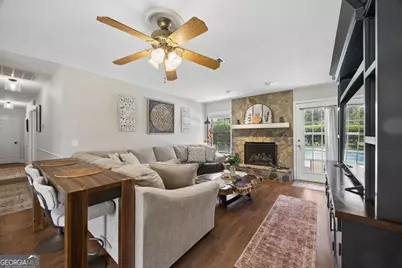 122 N Lake Drive, Brunswick, GA 31525 - Photo 3