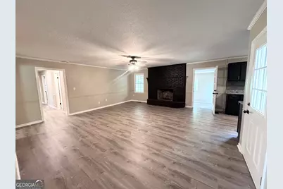 304 Pinewood Drive, Dublin, GA 31021 - Photo 9