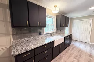 304 Pinewood Dr, Dublin, GA 31021 - Photo 11