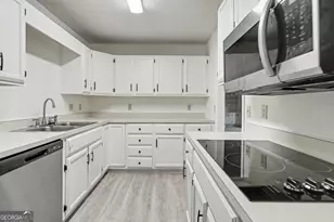 230 Stornoway Dr, Clayton, GA 30525 - Photo 13