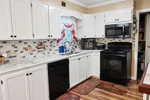 208 Lakeview Dr, Stockbridge, GA 30281 - Photo 5