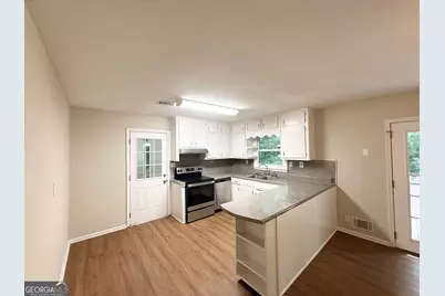 5136 Cornwallis Court, Stone Mountain, GA 30088 - Photo 7