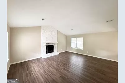 1061 Mainstreet Lake Drive, Stone Mountain, GA 30088 - Photo 3