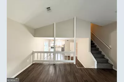 1061 Mainstreet Lake Drive, Stone Mountain, GA 30088 - Photo 5