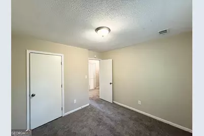 1061 Mainstreet Lake Drive, Stone Mountain, GA 30088 - Photo 17