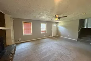 125 S Meadowcliff Cir, Carrollton, GA 30116 - Photo 3