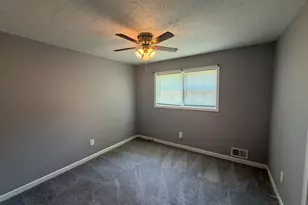 125 S Meadowcliff Cir, Carrollton, GA 30116 - Photo 15