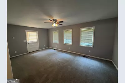 125 S Meadowcliff Circle, Carrollton, GA 30116 - Photo 7