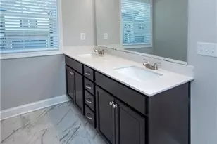 5525 Leyland Dr, Flowery Branch, GA 30542 - Photo 9