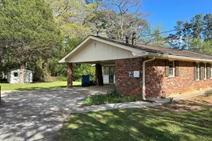 720 Jewel Pl, Lilburn, GA 30047 - Photo 27