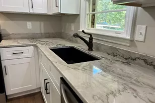 720 Jewel Pl, Lilburn, GA 30047 - Photo 9