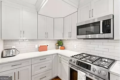 2965 Pharr Court South NW #UNIT 416, Atlanta, GA 30305 - Photo 5