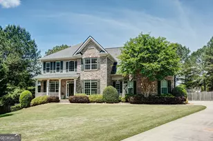 305 Mary Delores Ct, Senoia, GA 30276 - Photo 1