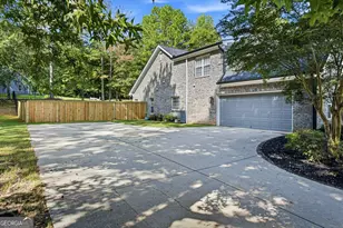 2305 Hawthorne Trce, Monroe, GA 30655 - Photo 9