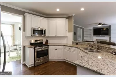 3119 Swallow Drive NE, Marietta, GA 30066 - Photo 3