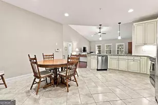 2102 Commonwealth Cir, Newnan, GA 30263 - Photo 9