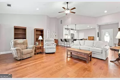 2102 Commonwealth Circle, Newnan, GA 30263 - Photo 15
