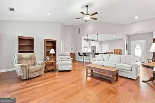 2102 Commonwealth Cir, Newnan, GA 30263 - Photo 15