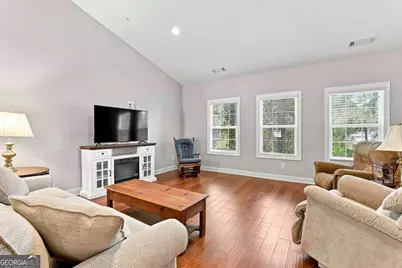 2102 Commonwealth Circle, Newnan, GA 30263 - Photo 13