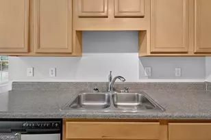 180 Shenandoah Dr, Covington, GA 30016 - Photo 9