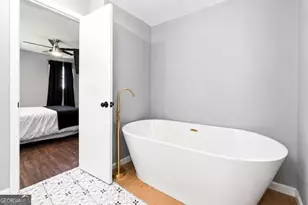 624 Village Ln Dr SW, Marietta, GA 30060 - Photo 13