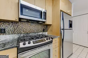 3338 Peachtree Rd NE, Atlanta, GA 30326 - Photo 23