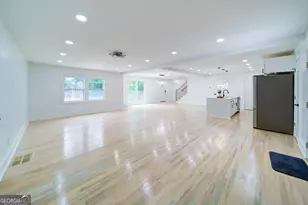 4307 Cedar Wood Dr SW, Lilburn, GA 30047 - Photo 19