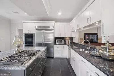 2960 Pharr Court South NW #N6 &amp; N8, Atlanta, GA 30305 - Photo 19