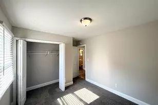 429 SE Oak Dr, Atlanta, GA 30354 - Photo 15