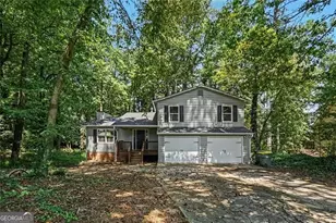 137 Farmington Dr, Woodstock, GA 30188 - Photo 1