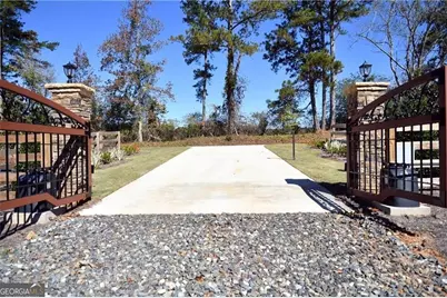 352 Mulberry Road, Winder, GA 30680 - Photo 3