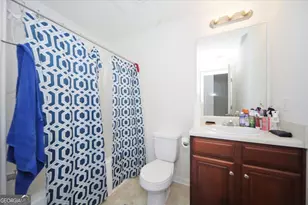 6888 Mountain Cir, Riverdale, GA 30274 - Photo 19