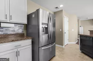 304 Connor Ct, Hinesville, GA 31313 - Photo 15