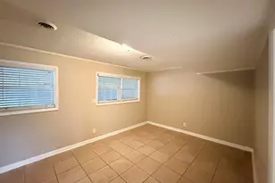 2946 Carriage Ln, Atlanta, GA 30349 - Photo 7