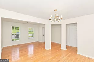 9880 Vista Cir, Union City, GA 30291 - Photo 5