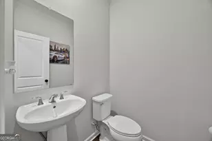 2656 Brookview Ln, Atlanta, GA 30318 - Photo 9