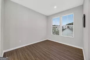 2656 Brookview Ln, Atlanta, GA 30318 - Photo 15