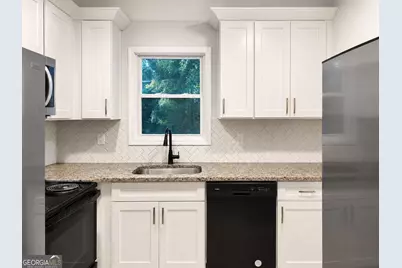 1385 Plaza Avenue SW, Atlanta, GA 30310 - Photo 5